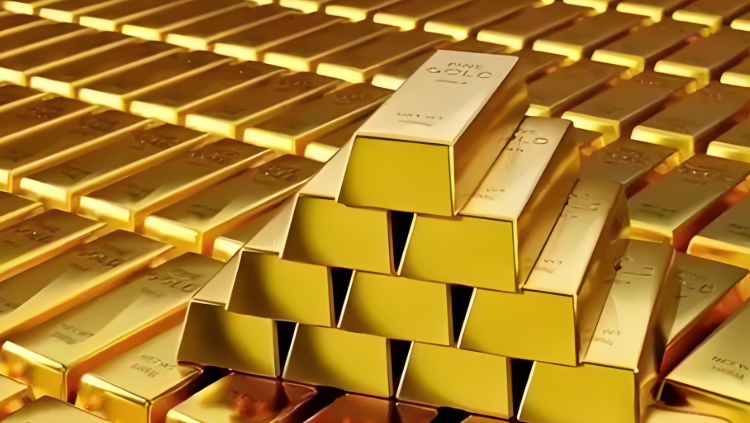 Gold Prices Surge and Retreat